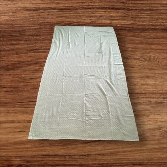 Table Cloth Blue Floral Trim - Picture 6 of 6